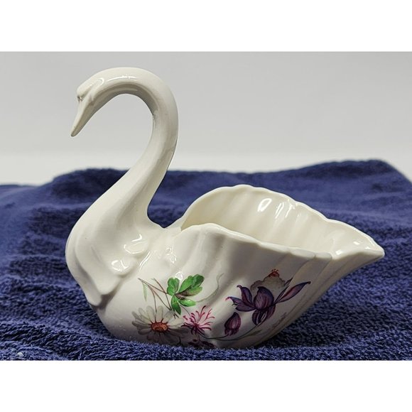 CRE Irish Porcelain‎ Galway Ireland Swan With Hand Painted Flowers Purple/Pink - Picture 2 of 10